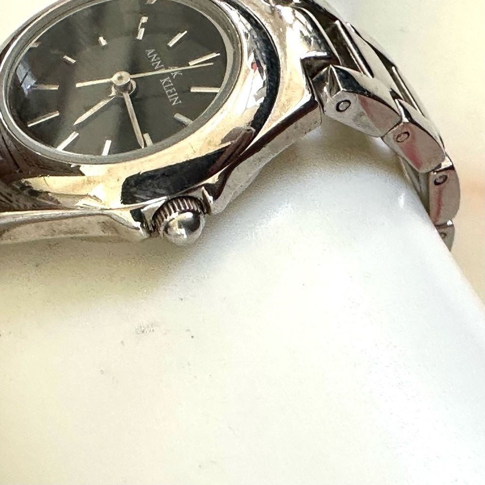 Anne Klein silver tone watch - Picture 5 of 9